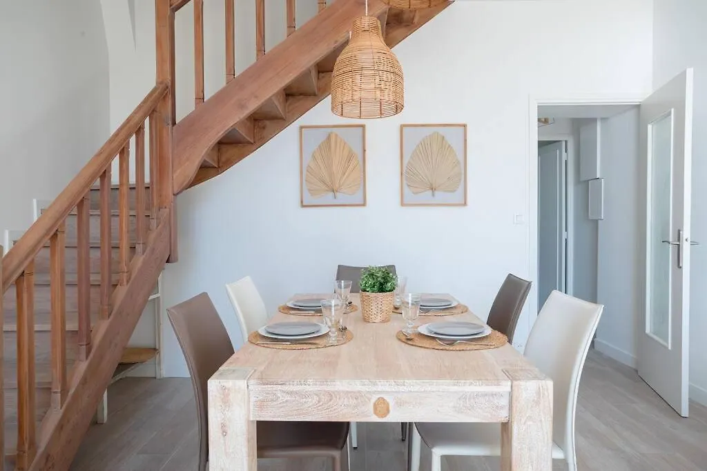 Duplex Mandelieu By Halldis location